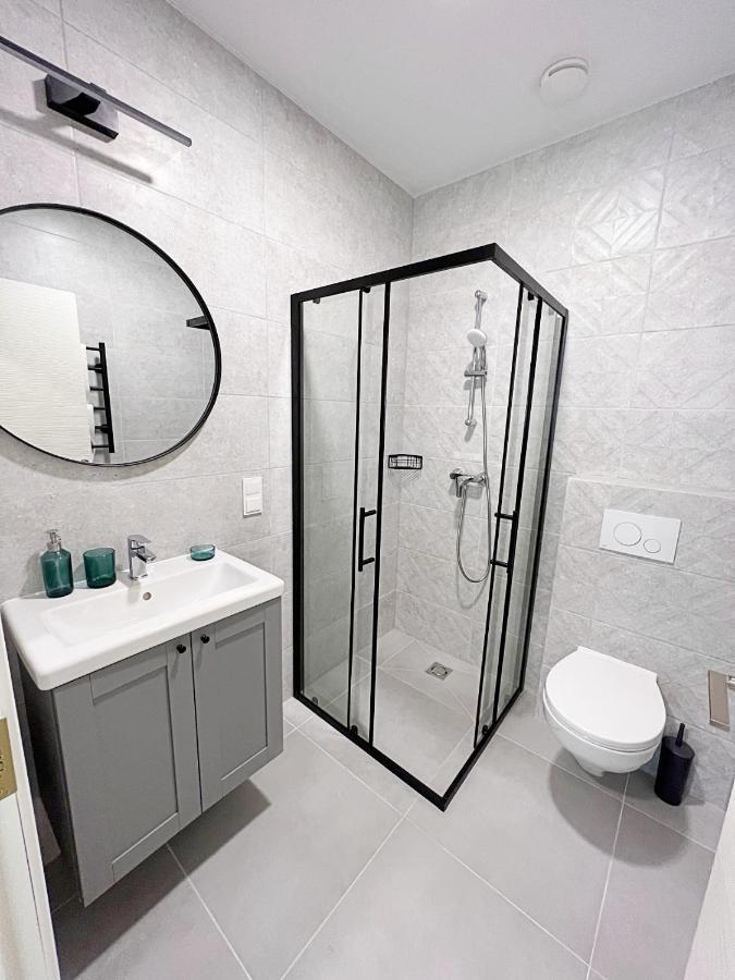 Clinic Studio Apartments By Hostlovers Kaunas Exterior photo